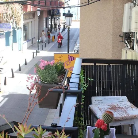 Cervantes - 100m & Center * فوينخيرولا