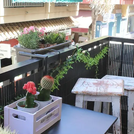 Апартаменти Cervantes Playa